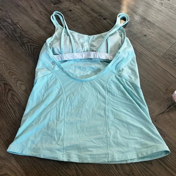 Lululemon Ignite Tank size 10 - Picture 6 of 6